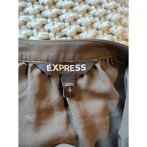 Express Women's Olive Green V-Neck Long Sleeve Shirt Size S NWOT - Picture 4 of 6